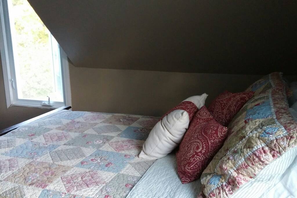 Forsman Room, 1 Double bed, 1 Queen bed.