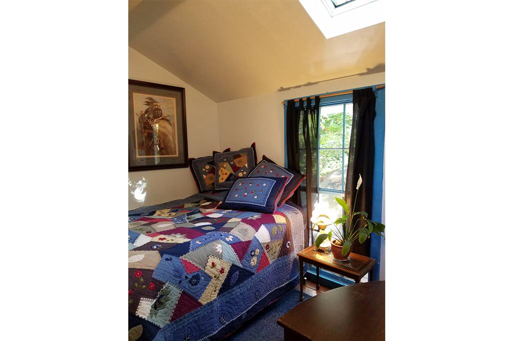 Bedroom with Queen Bed