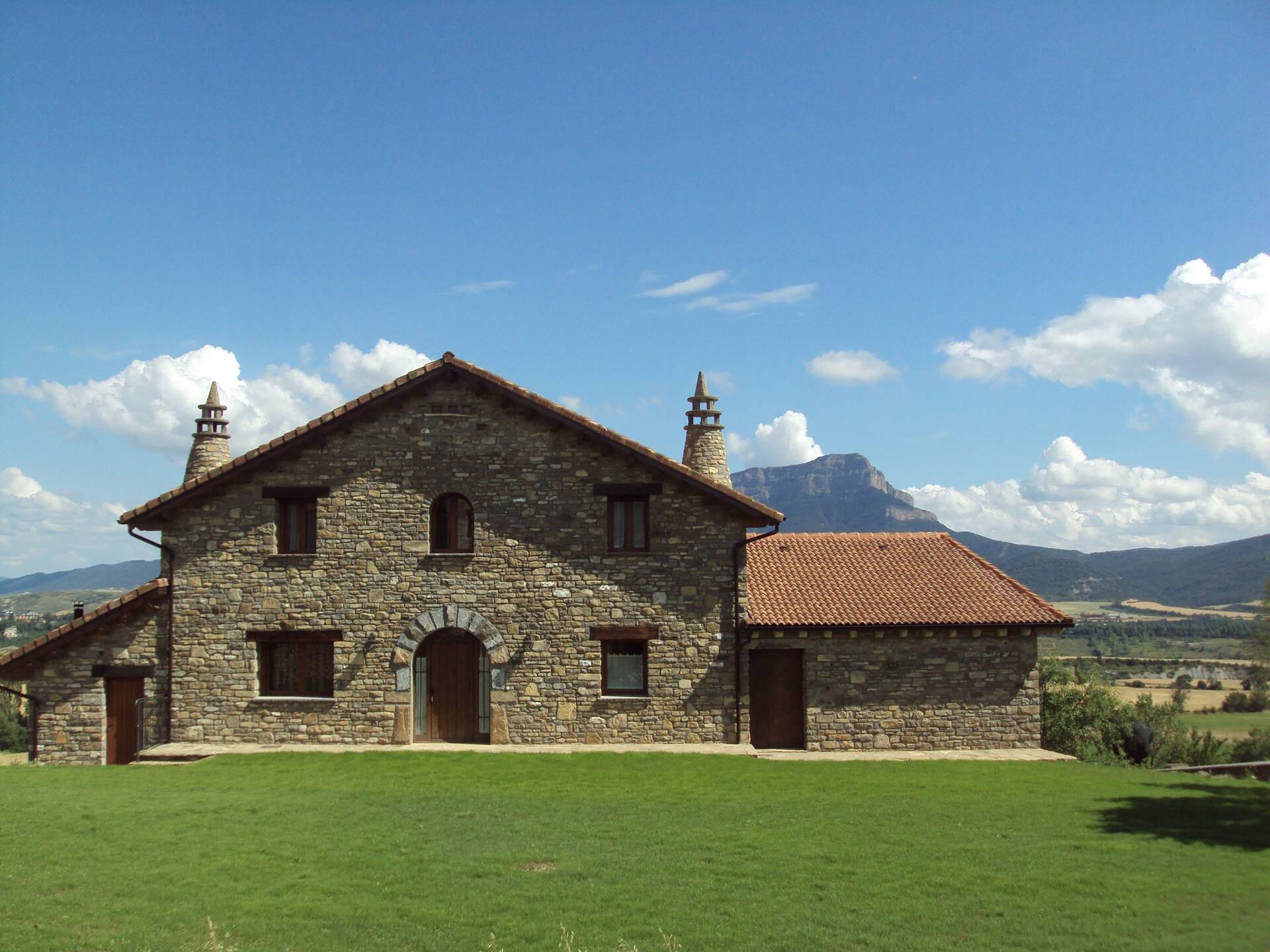 O Fraginal Country House 4 km from Jaca