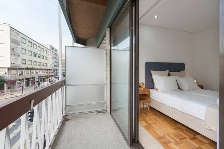 Bruno’s Downtown Apartment gallery image 4