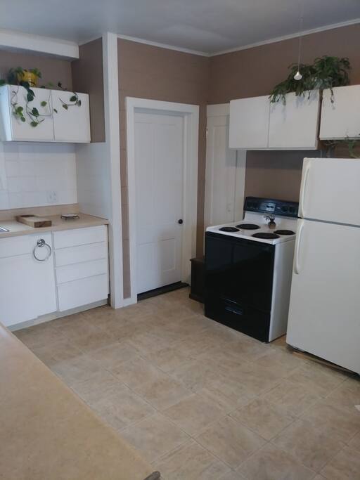 Kitchen which is fully equipped.