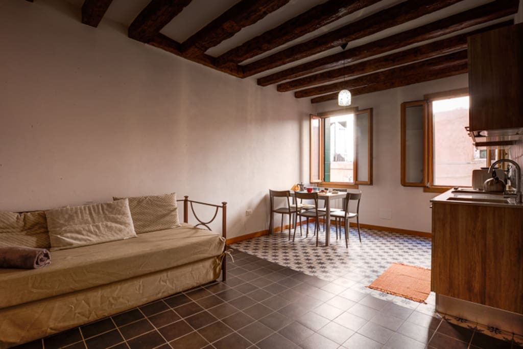 Salotto with kitchen