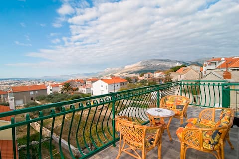 Top performing Airbnb: Stone Villa Rea in Mravince -Authentic stone house in Kamen