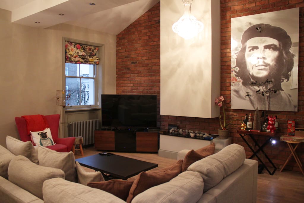 Living room/TV area
