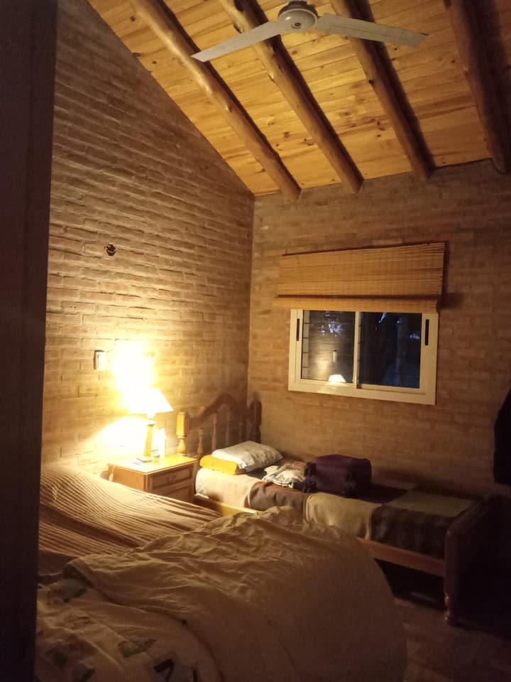 საძინებელი 1