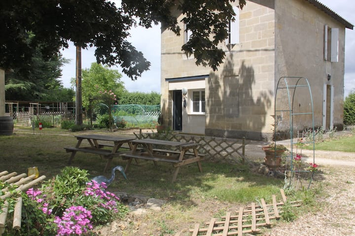 La Girtane:Gite near St Emilion bord Dordogne