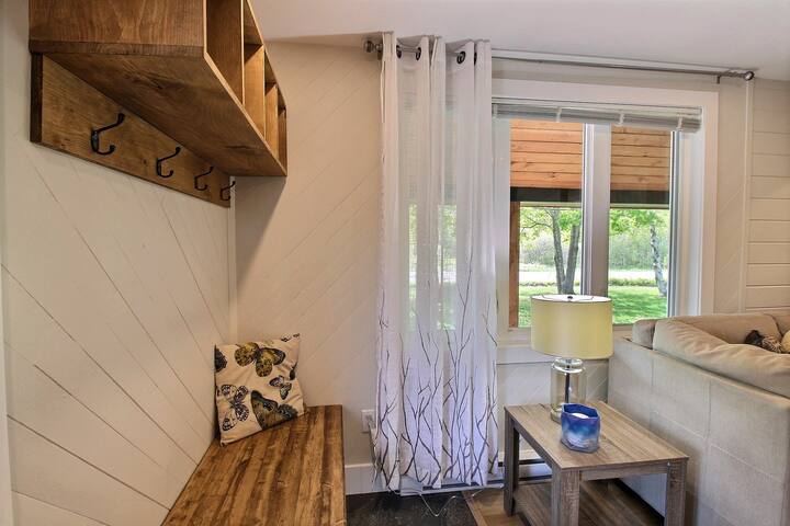 Black Barn Family Beach House gallery image 5