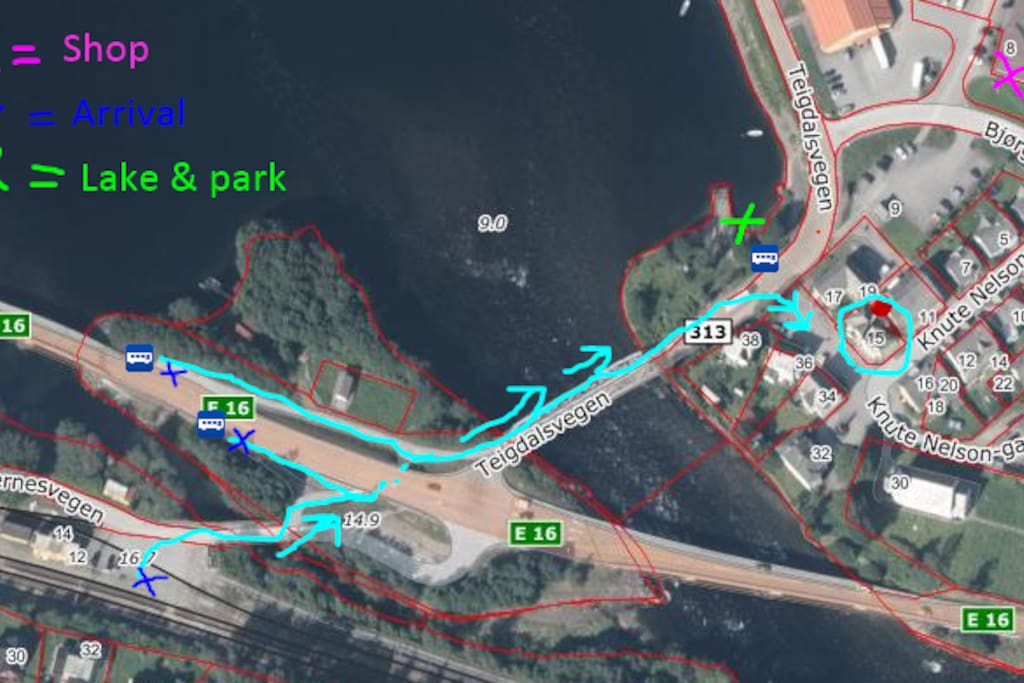 How to find the house - just a couple of minutes from the station and bus stops. parking is free in the street or in the car park behind the house.