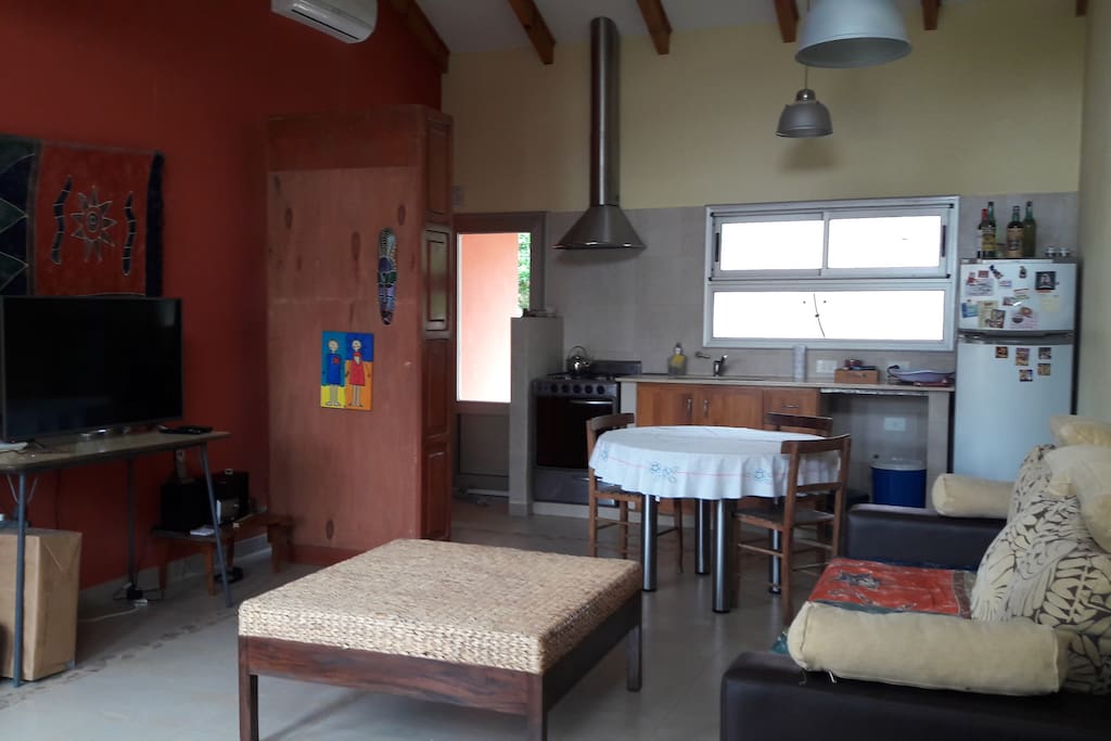 Estar y cocina de 8 x 4 mts