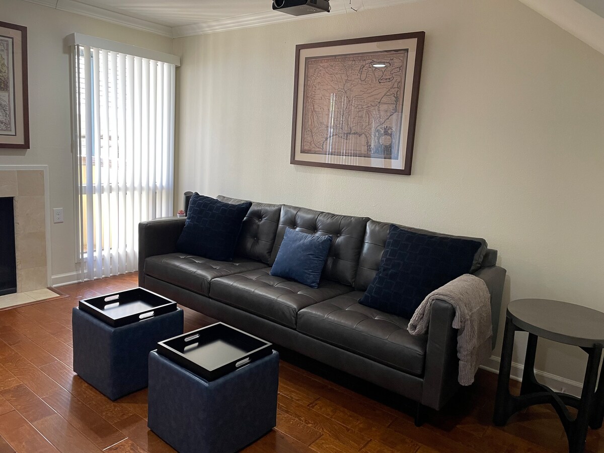 Downtown/Whole Foods HQ - Executive Road Suite