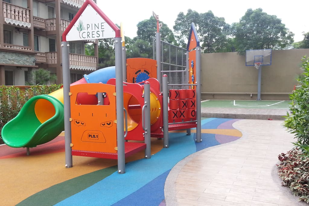 Playground and basketball court. It's refreshing to stay here during late afternoons. You can watch the kids playing, chat with some of the neighbors, or maybe read a book, while enjoying the cool breeze.