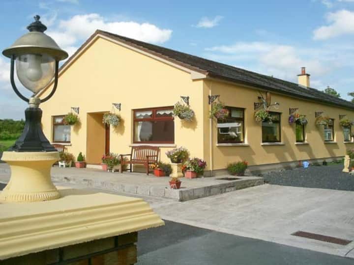 KERRY Heritage Town of Listowel Bungalows for Rent in Listowel
