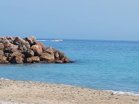 Top performing Airbnb: Nice beachfront apartment in Frontignan