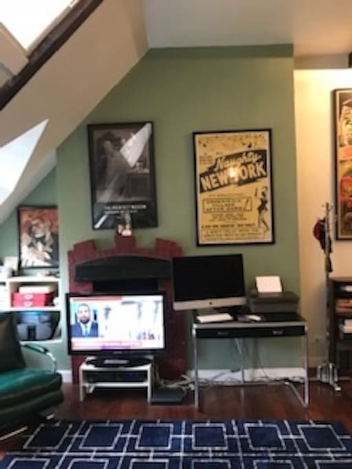 Cable TV / Workspace