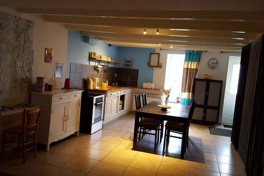 Grande pièce de vie 33m2 (avec salon)