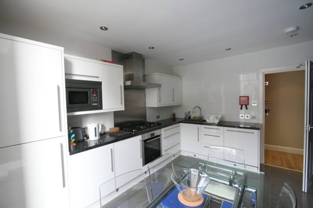 Shared Kitchen with dishwasher and washer/dryer