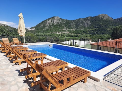 Studio Kingfisher with pool 3