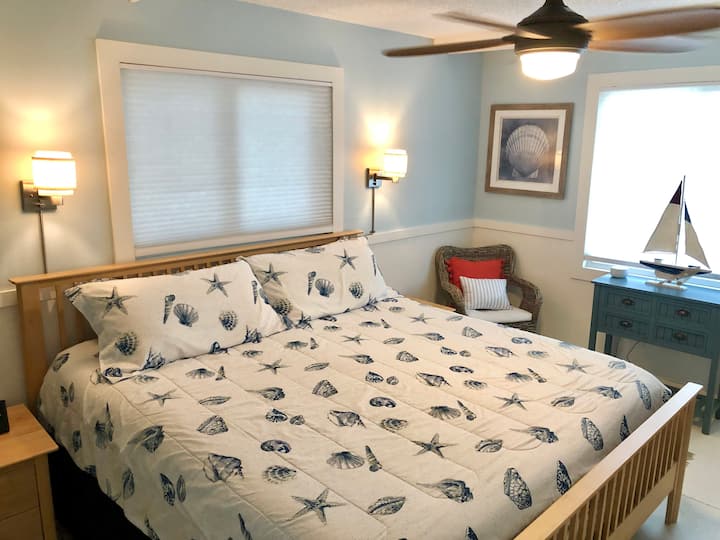 Chambre principale avec salle de bain attenante complète !