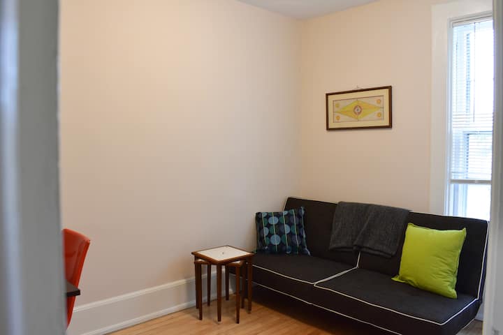 สำนักงานพร้อมฟูก