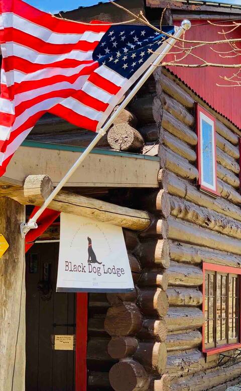 Black Dog Lodge