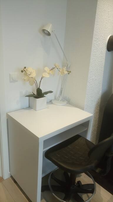 desk