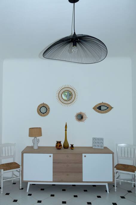 Buffet et miroirs vintages en rotin