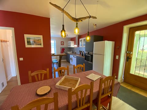 Top performing Airbnb: La Grande Marmite du Lac de Vouglans Gîte in Diocèse De Saint Claude
