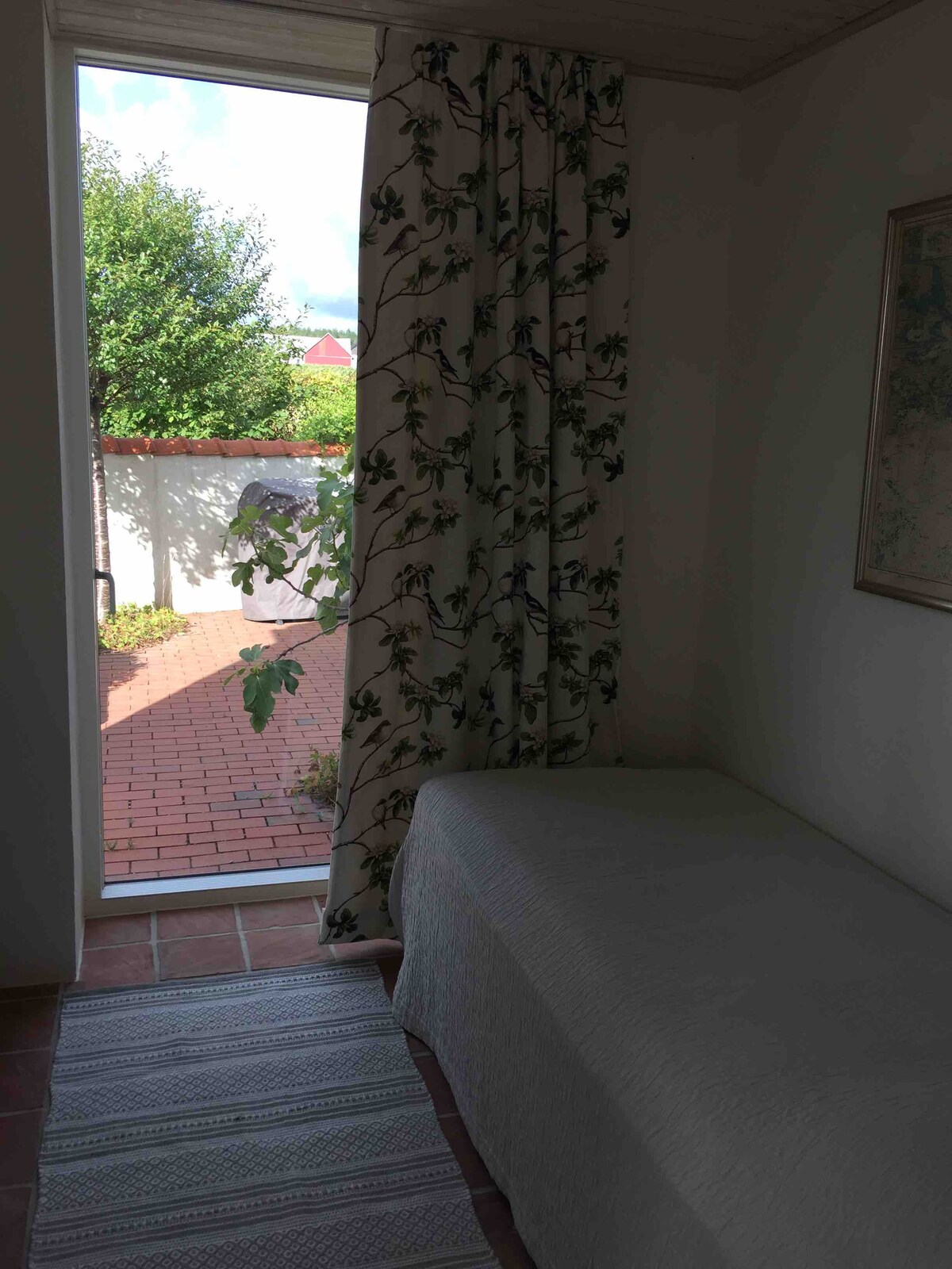 חדר שינה 2
מיטה 90 ס"מ