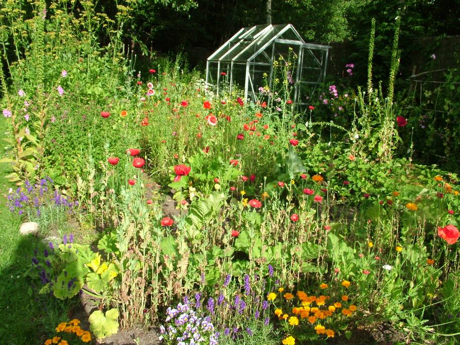 Bloemen- en moestuin
