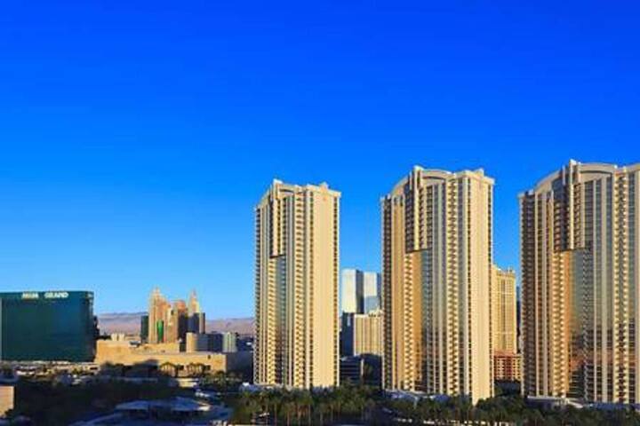 888 # 55, MGM Signature Two (2) Bedroom Suites ! gallery image 4