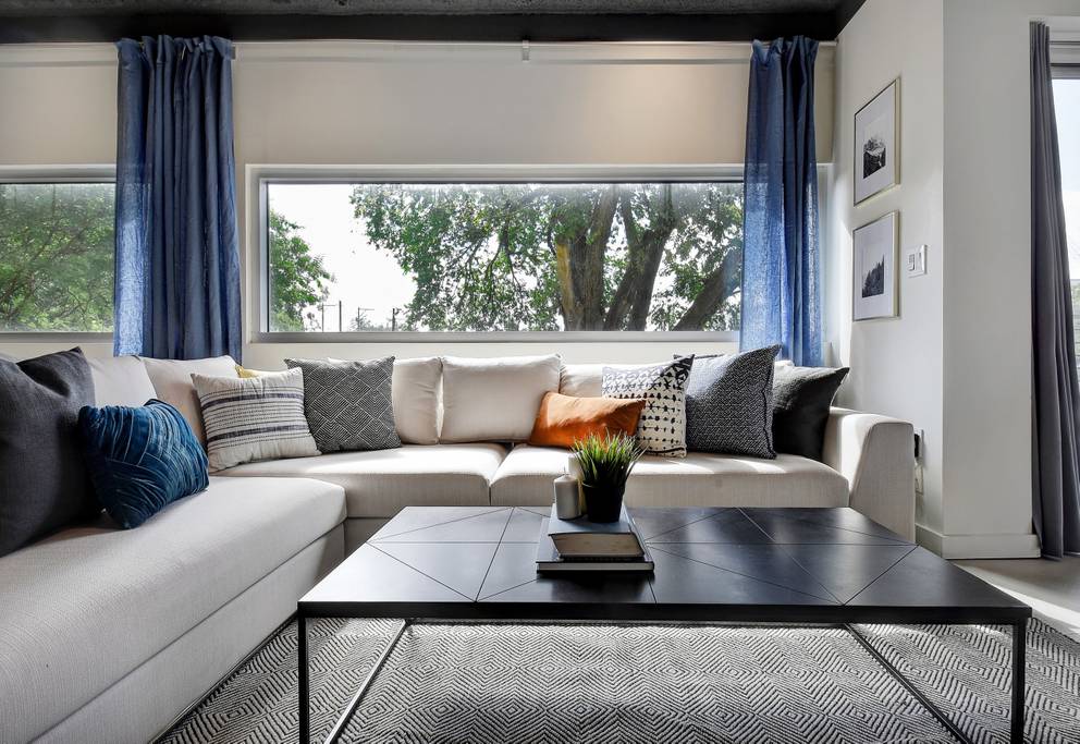 Hip Designer Loft | Walk to 6th Street & Rainey