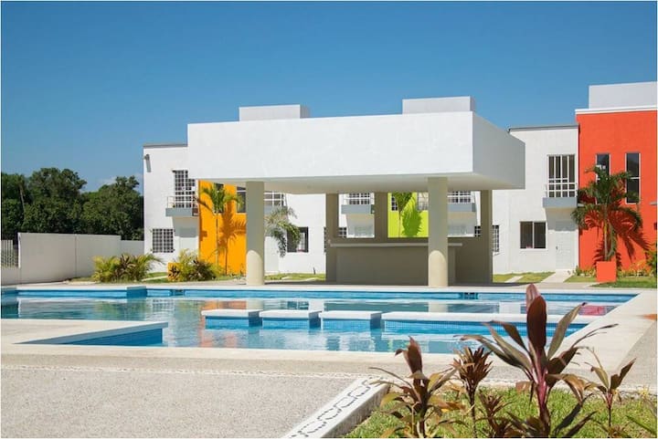Tranquility and Adventure: House across from a pool