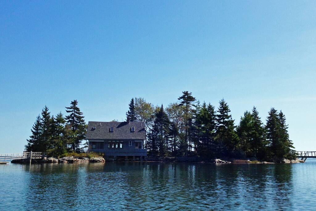 Unique Penobscot Bay Island Cottage Houses for Rent in Brooksville, Maine, United States