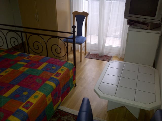 ENJOY Quality DBR/Balcony in BERNE