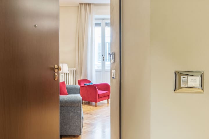 900 Apartments | Lazio Emilia Corte | 16 pax max