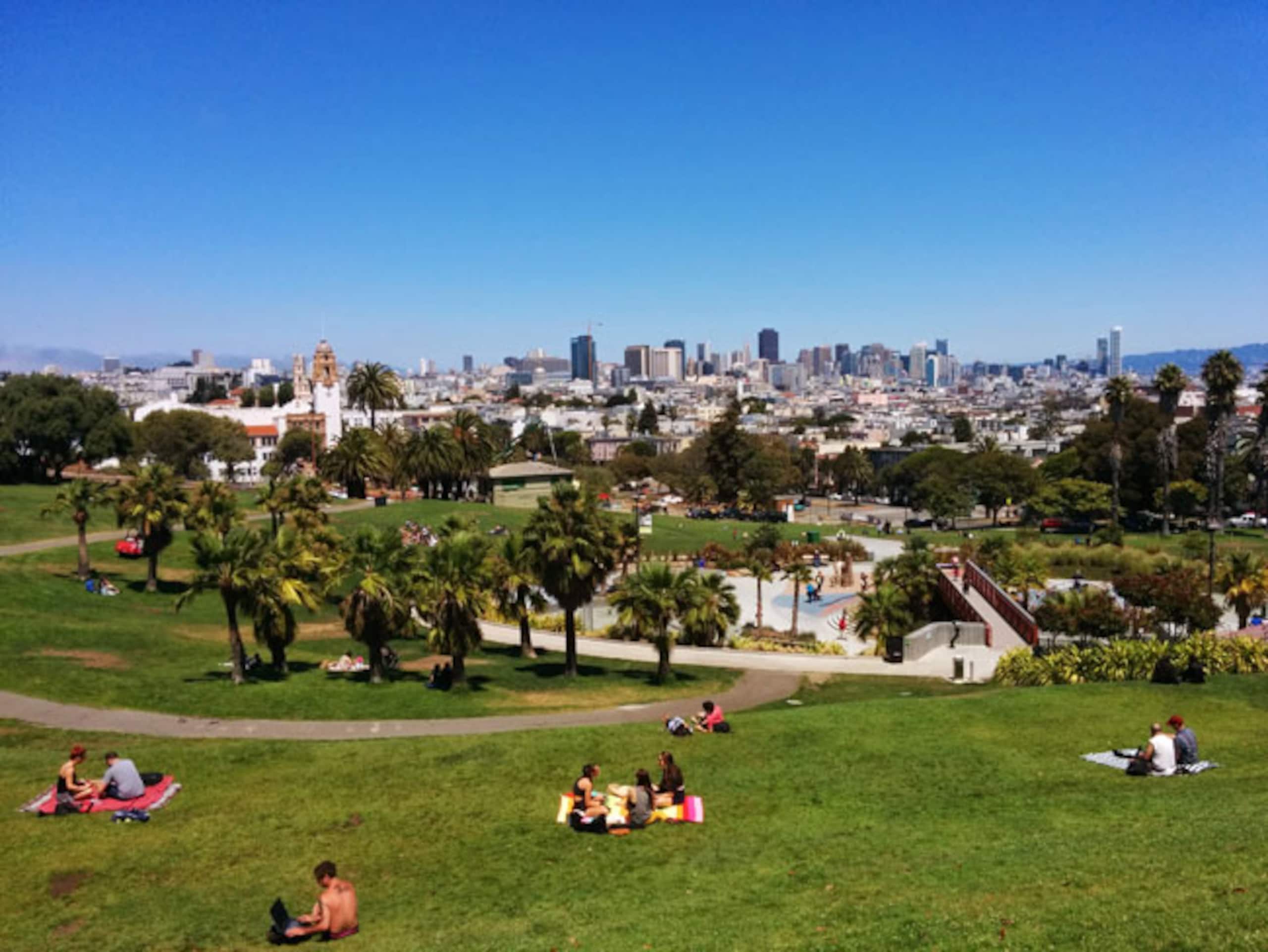 Home in San Francisco · ★4.9 · 6 bedrooms · 8 beds · 2 baths - Image 41