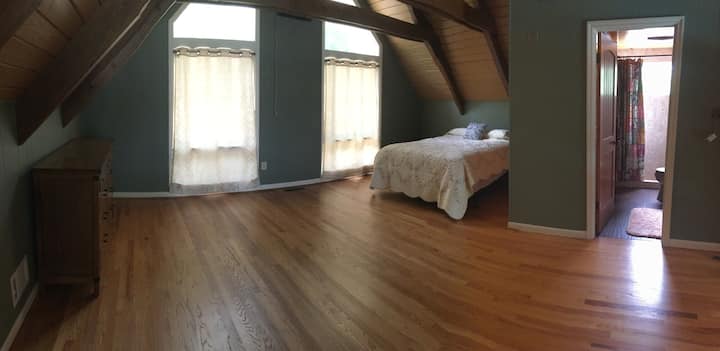 Loft bedroom 4