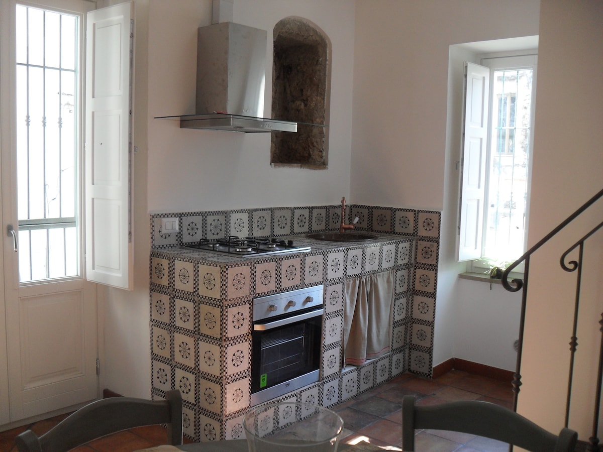 Successful Airbnb property: Santa Maria dei Barbuti (nave), Salerno in Salerno