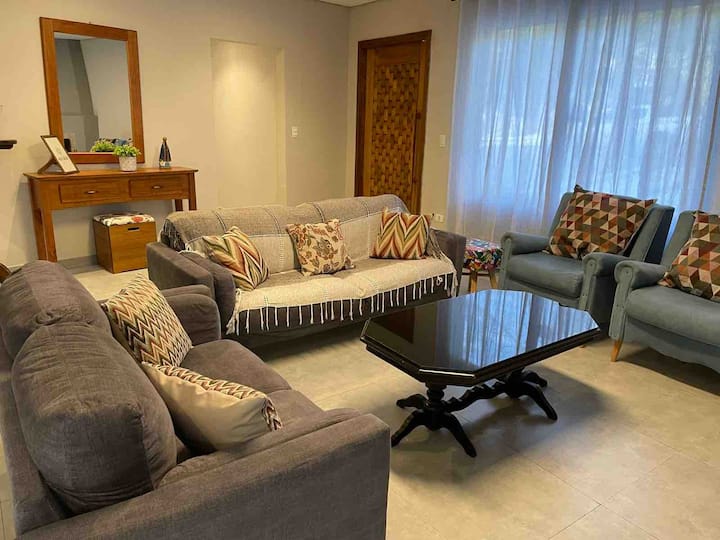Casa De Pedra Com 5 Suítes Em Meio A Natureza - Campos do Jordão