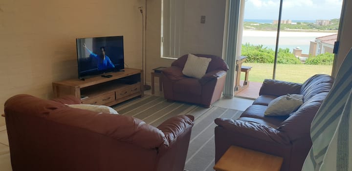 Waterside Bliss, Unforgetable Sunsets & Pool - Jeffreys Bay
