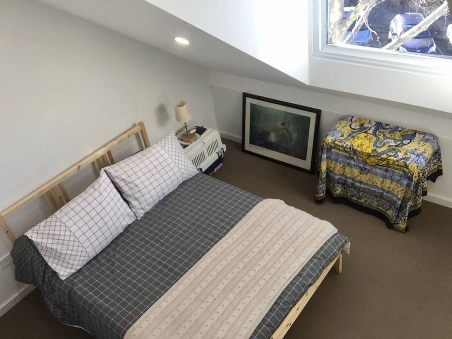 Queen new bed