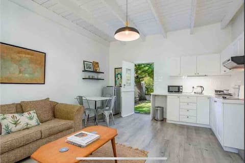 Mon Repos, free standing cottage, Paarl, Cape Town
