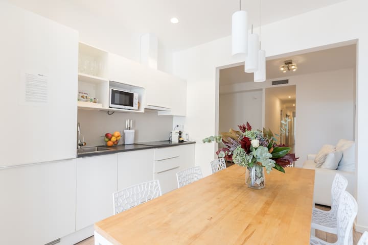 Superior 4 Bedroom Apartment – (B4,1,2,3,5) gallery image 3