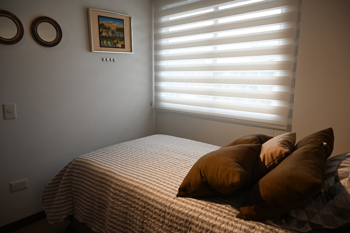 Udobna, topla i svijetla soba 3.