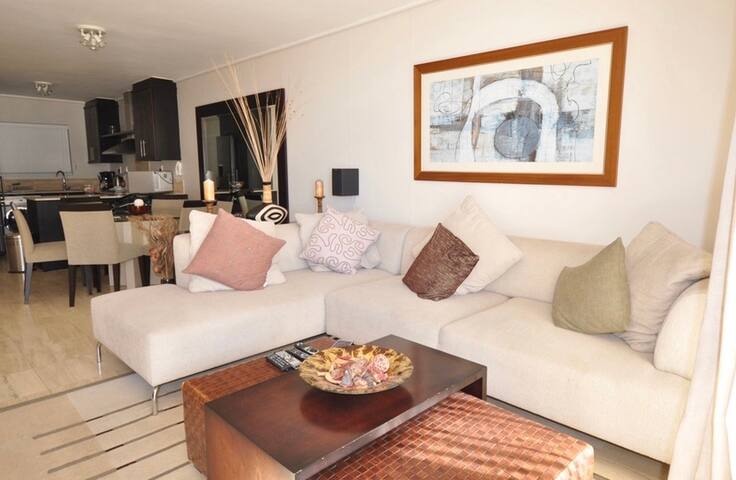 Home away from Home – Cape Town Beach gallery image 4