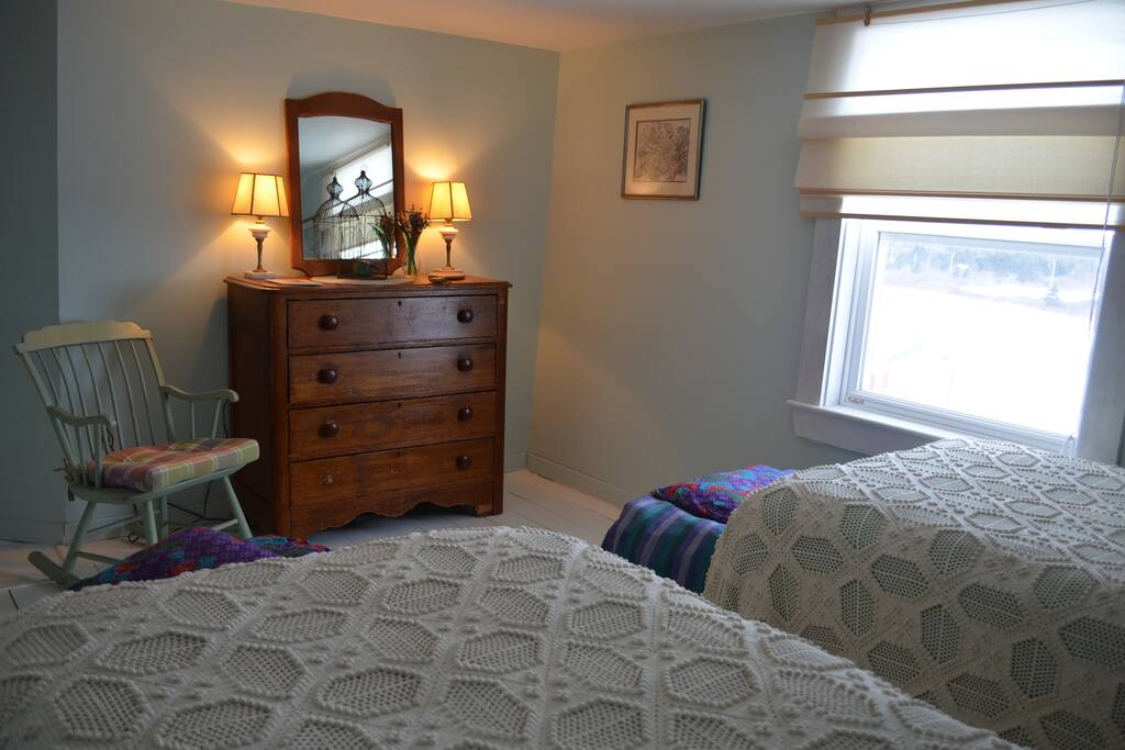 Green Lavender Bed Room (twin beds)