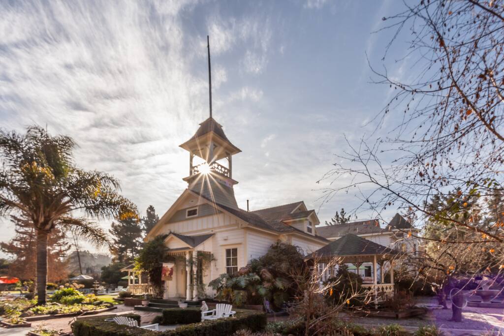 Vintage Schoolhouse Estate Houses for Rent in Arroyo Grande