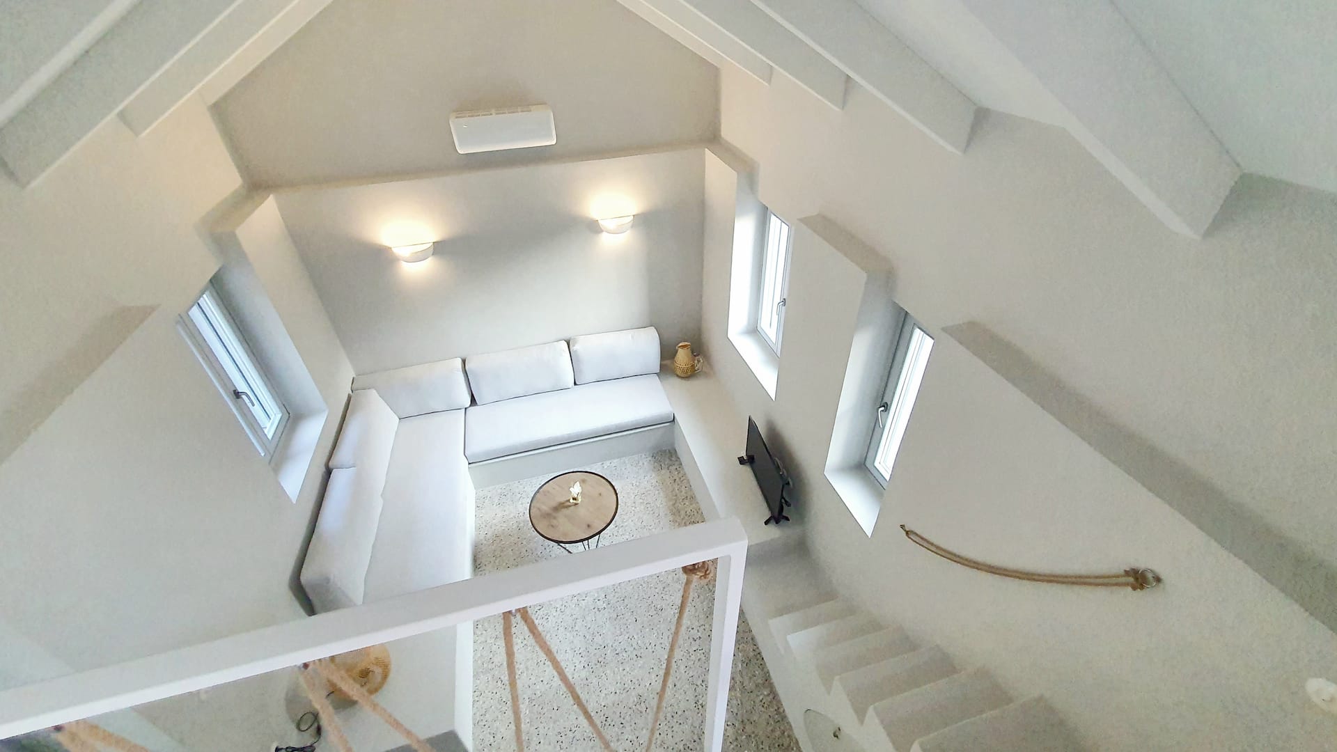 Villa mit Schlafzimmer im Loft-Stil und Pool — Foto 3