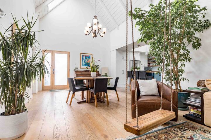 Modern, Oceanview Beach House Steps to West Cliff gallery image 5