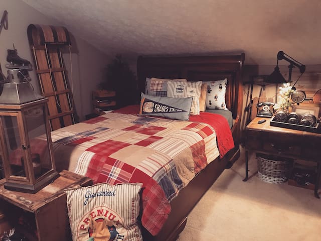 Farmhouse condo just a few minutes from everything